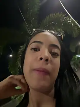 NAUGHTY_LITTLE_18 stripchat live cam model