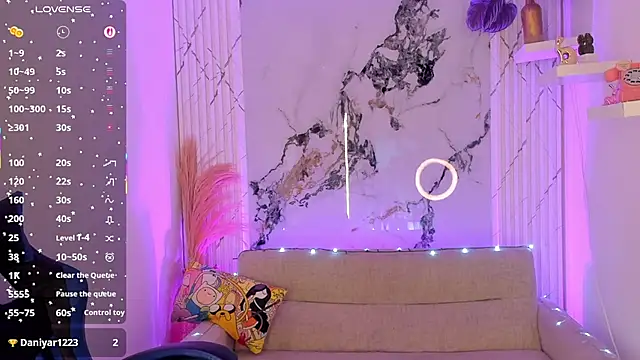 CamilaHarperr_ stripchat live cam model