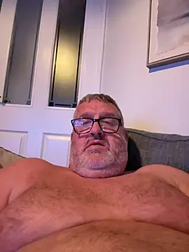 Daddystrokes4u stripchat live cam model