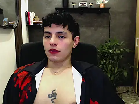Little_Shotta stripchat live cam model