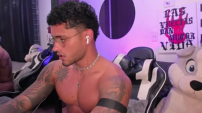 Alessandro_Vanni stripchat live cam model