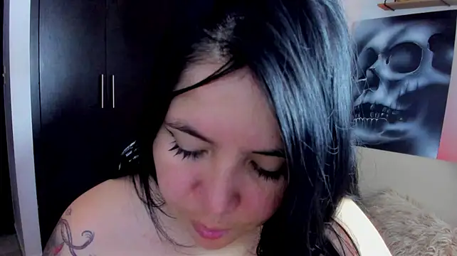 AilynRed stripchat live cam model