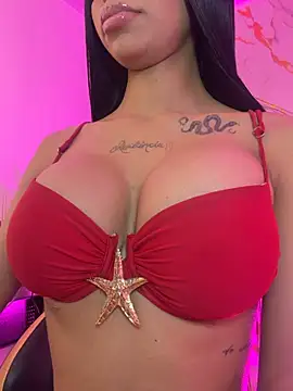 Tiffanny stripchat live cam model