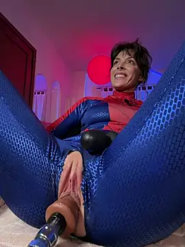 GennaJames stripchat live cam model