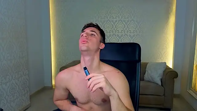 KellenWest stripchat live cam model
