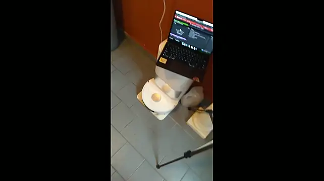 BoyWithToys1 stripchat live cam model