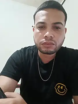 pandaMontana stripchat live cam model