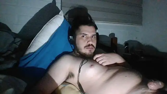 hung_weeb stripchat live cam model