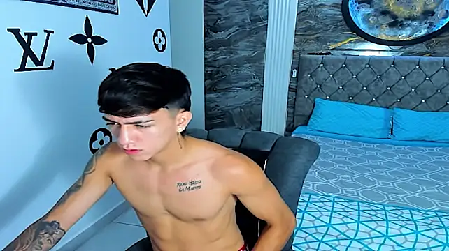 party_andrew2 stripchat live cam model