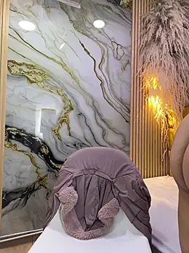 Misevie stripchat live cam model