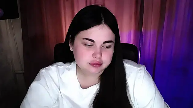 Emily_Mo stripchat live cam model