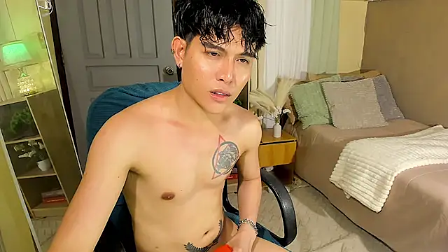 Bentlyfuck stripchat live cam model