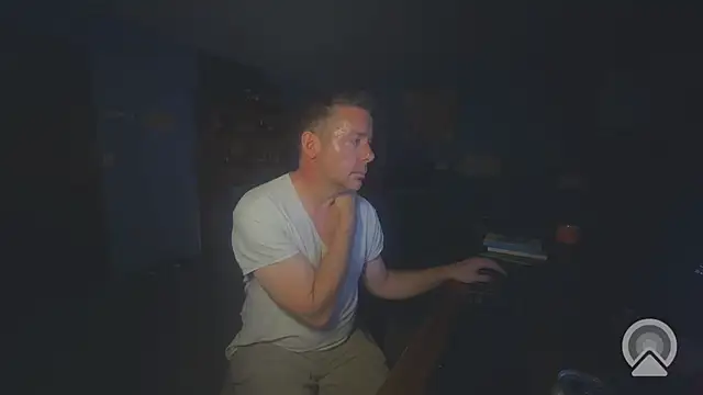 chrisw8140 stripchat live cam model