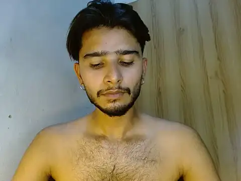 CoralN stripchat live cam model