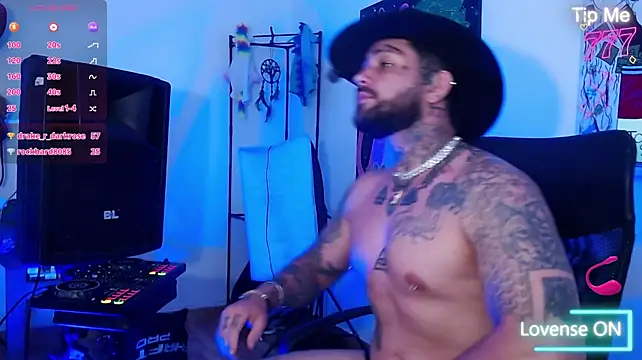 esteban_cloud stripchat live cam model