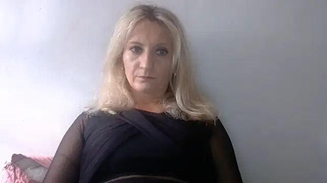 ViolettaMature stripchat live cam model