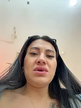 Wet__Bunny stripchat live cam model