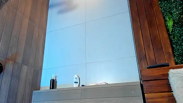 DrakeNeumann stripchat live cam model