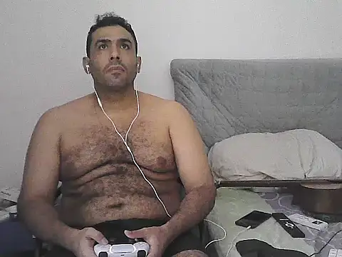 alphalatinobearx stripchat live cam model