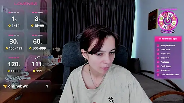 MiniLysii stripchat live cam model