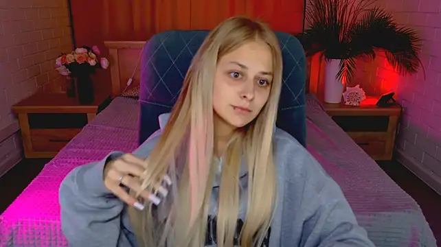 LiaDeyn stripchat live cam model