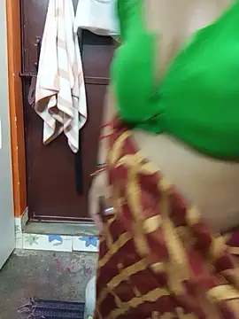 Manjudear stripchat live cam model