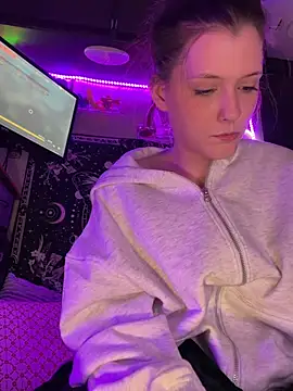 Lilactease stripchat live cam model