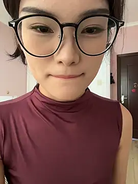yanzi520 stripchat live cam model
