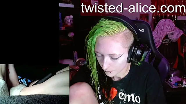 Twisted_Alice stripchat live cam model