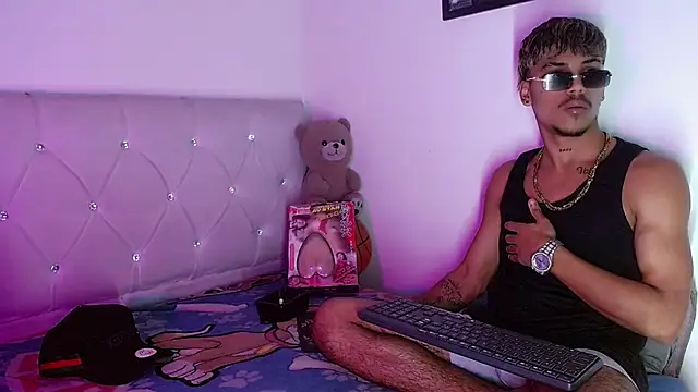 Angel_foxc13 stripchat live cam model