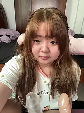 maomaoo--- stripchat live cam model