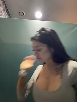 Wet__Bunny stripchat live cam model