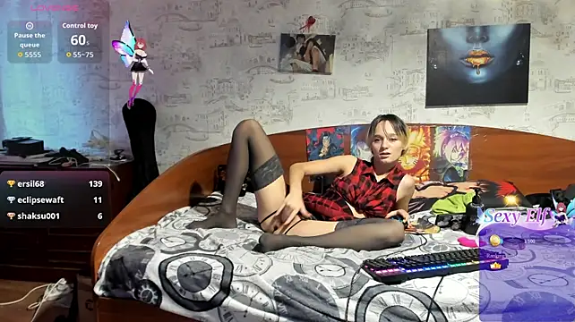 KagamiTayga stripchat live cam model