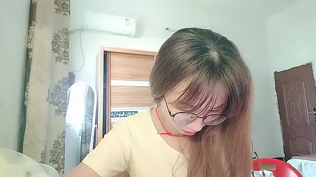 Lili_666 stripchat live cam model