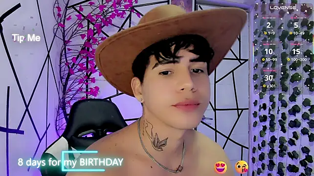 Tayson_Rivers stripchat live cam model