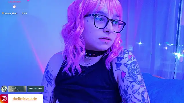 littlevalerie stripchat live cam model