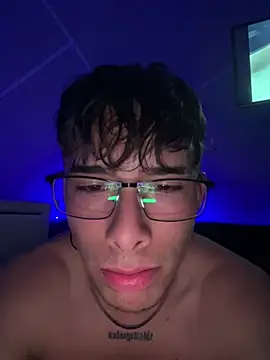 Aron_boy stripchat live cam model