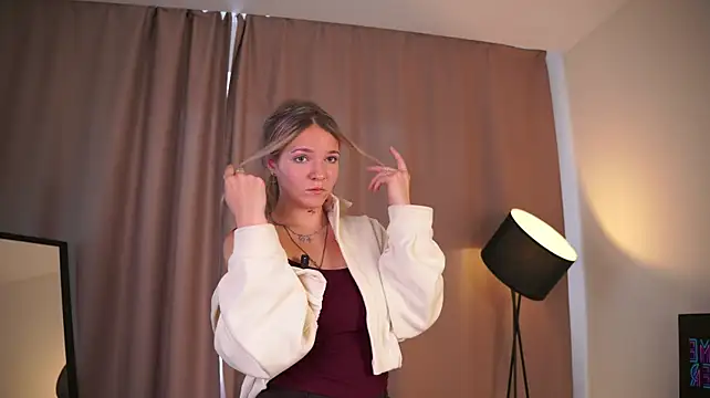 TrudyEliasen stripchat live cam model