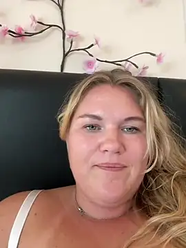 Jolina_Juice stripchat live cam model
