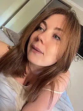 AriaVip stripchat live cam model