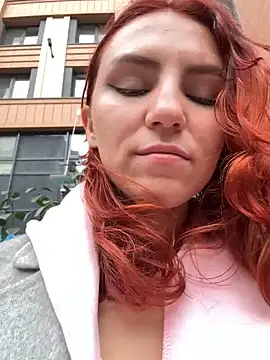 -stray-cat- stripchat live cam model