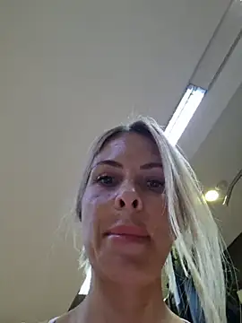 Luna_Veil stripchat live cam model