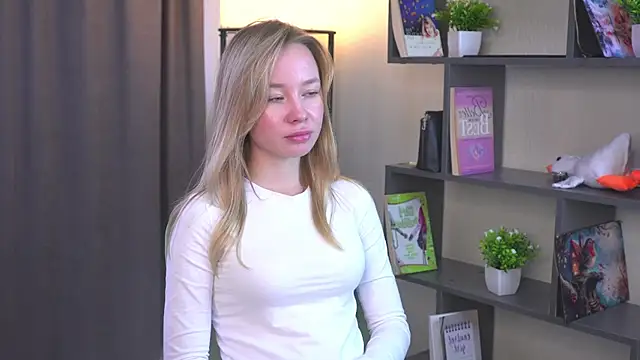 DaineSanon stripchat live cam model