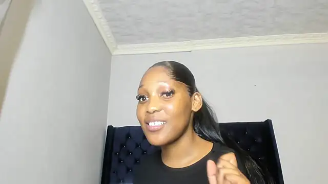 ConnieSmall24 stripchat live cam model