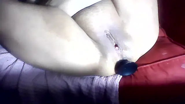 Squirtybbwslut stripchat live cam model