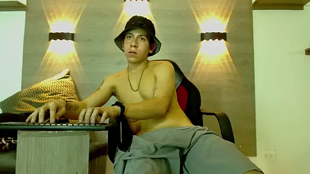 Gaeliitto stripchat live cam model