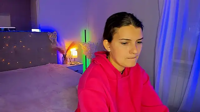 Laura_Leee stripchat live cam model