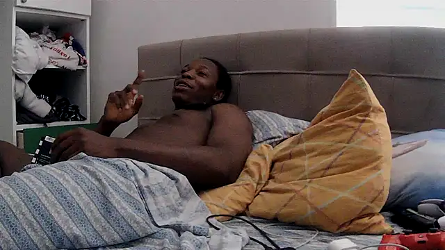 Bigchocco stripchat live cam model