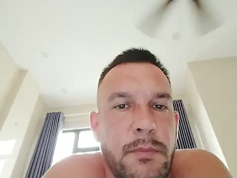 SergoNight stripchat live cam model