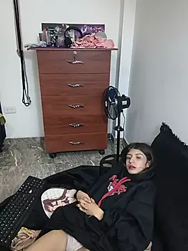 KratosAfroditacs stripchat live cam model